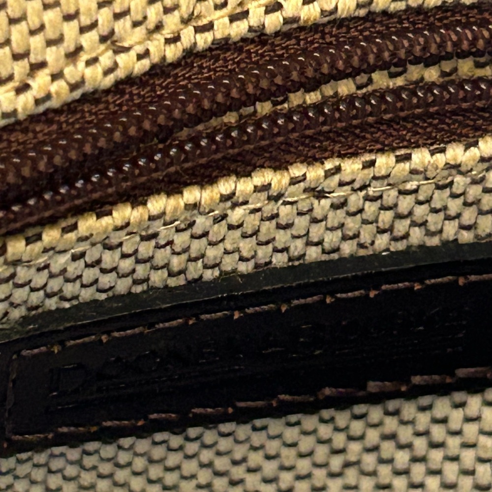 Dooney & Bourke Red Croc-Embossed Shoulder Bag Approx.. 12 x 6.5 x 4 - Picture 15 of 17